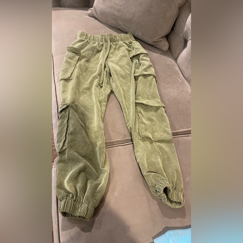 Women’s Corduroy Joggers in Olive Green